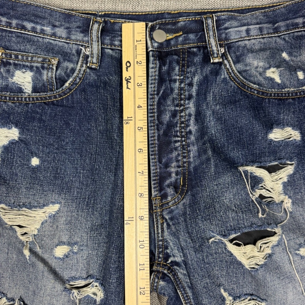 MNML Distressed Straight Leg Jeans Men's‎ 30x33 Medium Wash Button Fly Denim - Picture 7 of 10